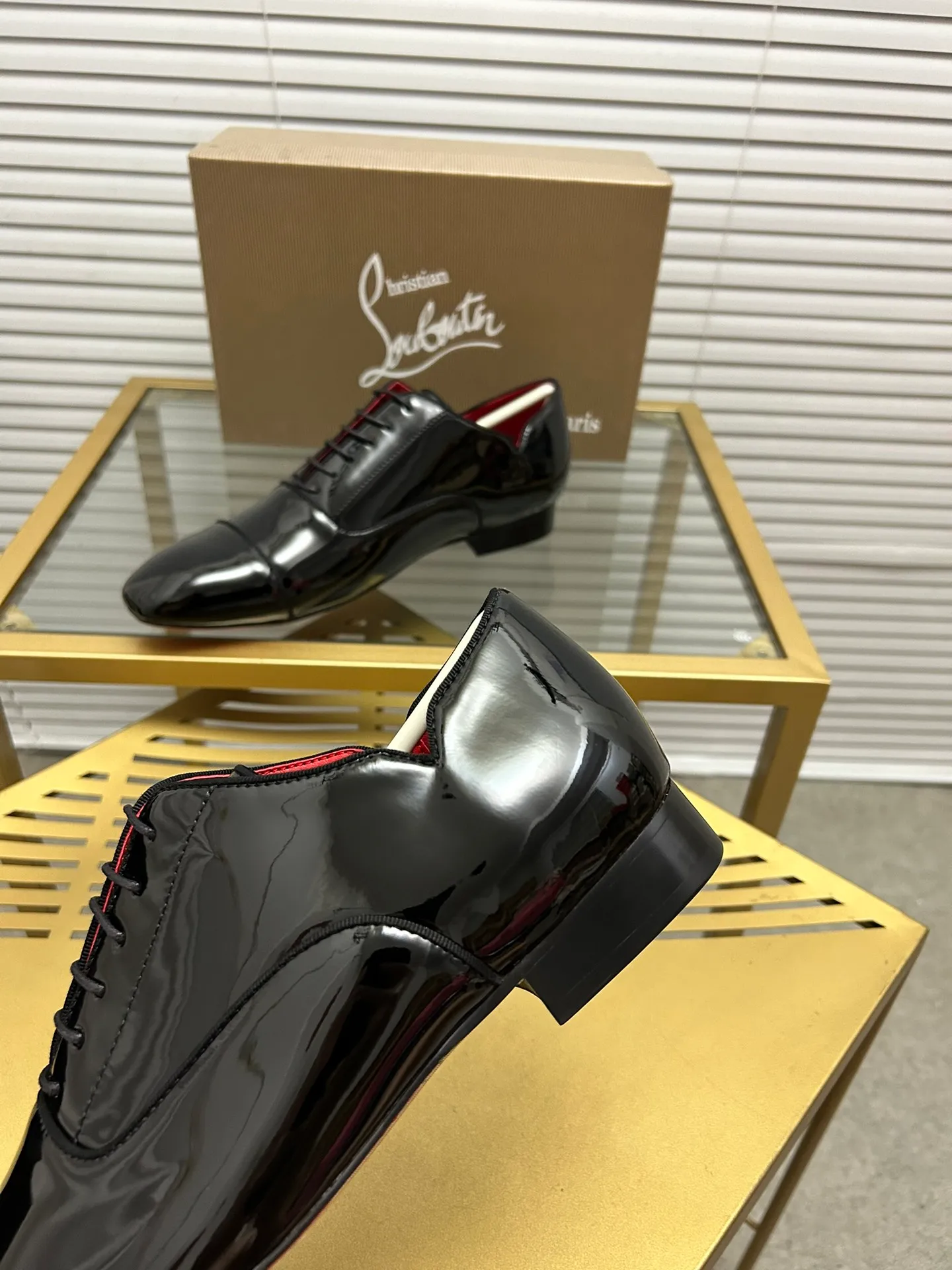 (Customized model) Ex-factory price is 500. christian louboutin (CL red sole shoes) counter series, casual sneakers for couples 📢 📢 📢 Exclusive hot style release 🎈🎈💪 Movable latex feet 👻 Finished outsole line [Proud] 😝Female 35-40# Male 38#-46, global supply😝 [Top version]: Original imported genuine leather upper, top original leather lining, original molded TPU outsole, original 1:1 detail processing, original shoe last,